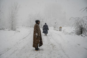 aharbal waterfall in winter