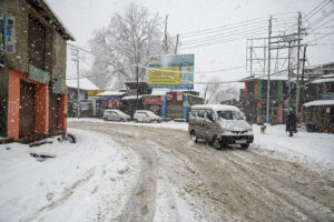aharbal waterfall in winter