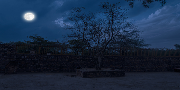 Jamali Kamali mosque at night by vargis khan