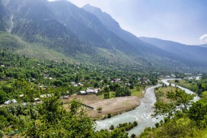 Kashmir Tourist Camp to Sonamarg