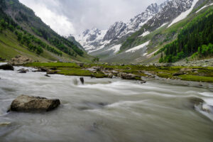 Kashmir Tourist Camp to Sonamarg