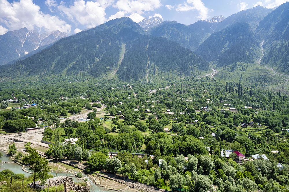 Kashmir Tourist Camp to Sonamarg