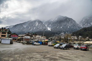 betaab valley in winter