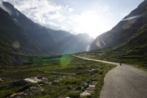 How to Travel from Manali to Leh