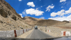 Pangong Lake to Leh via Changla Pass