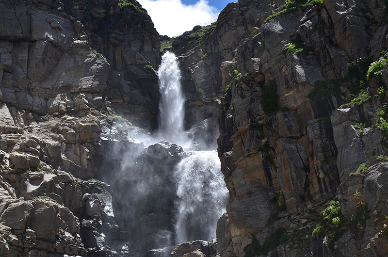 vesiputous rohtangissa