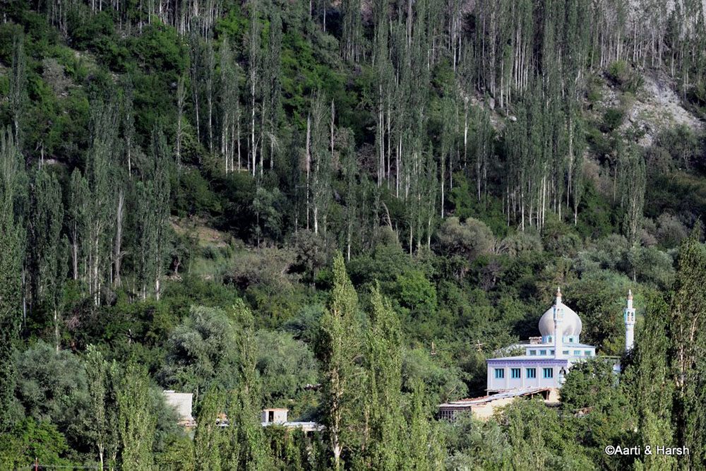 beautiful mosque on Srinagar to Leh Highway