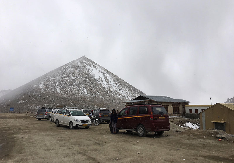 snowfall in ladakh