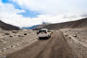ladakh taxi rates