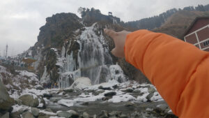 srinagar to drung waterfall