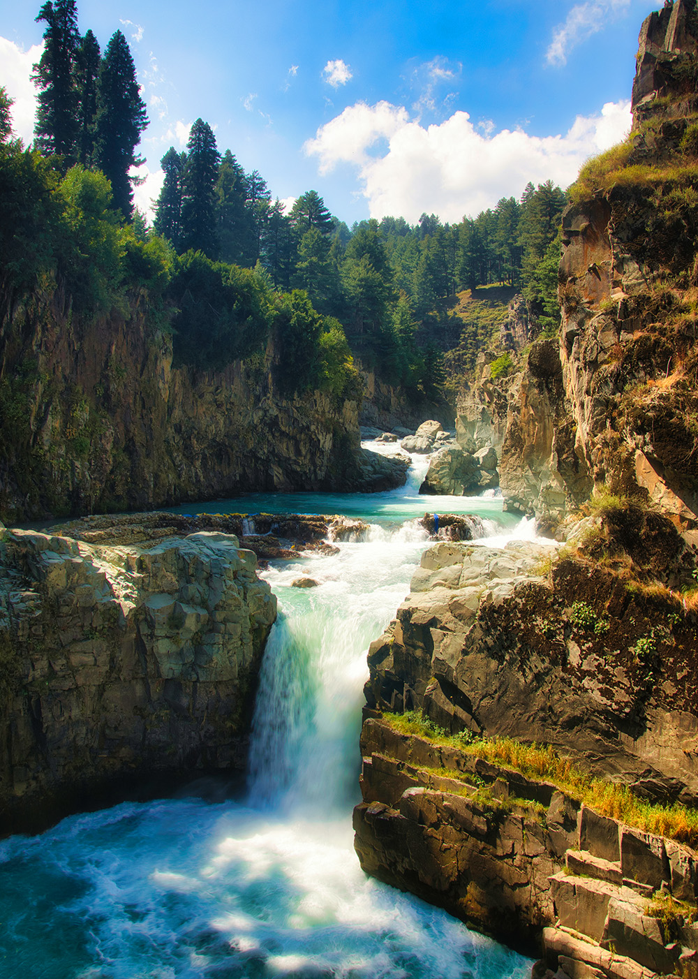 Aharbal Waterfall Photos