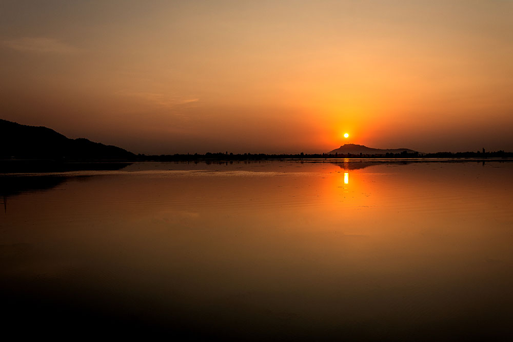 Sunset at Dal Lake