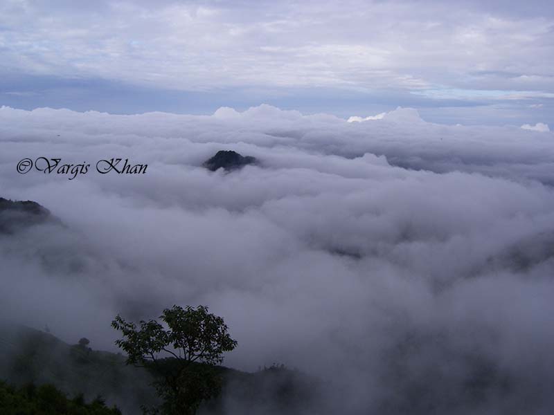 clouds over dhanaulti