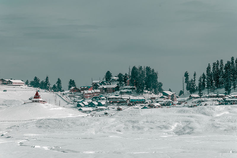 Gulmarg in Winter A COMPLETE Travel Guide Vargis Khan