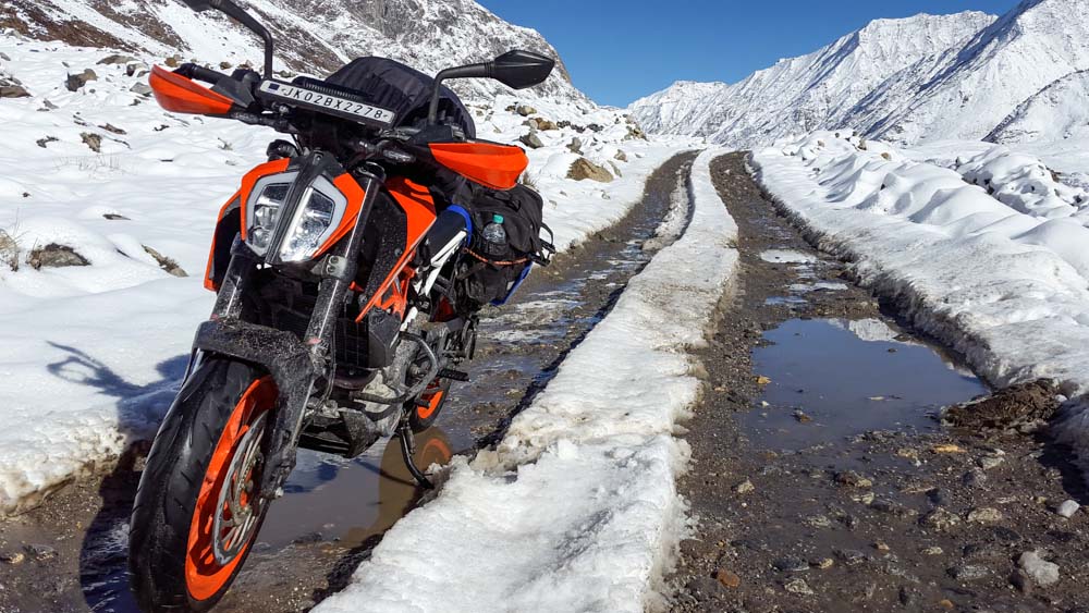 leh ladakh in april