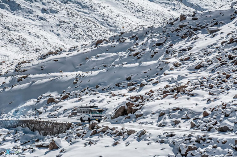 visit ladakh in april