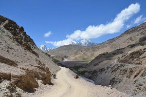 road to kunzum pass