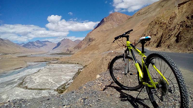 cycling in spiti valley