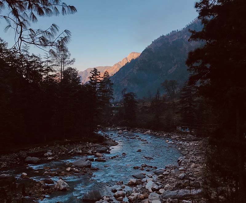 trekking in himalayas