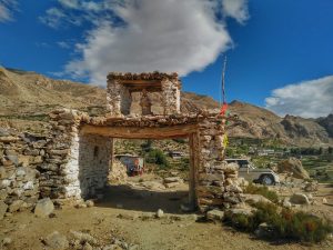 trek to dhankar lake