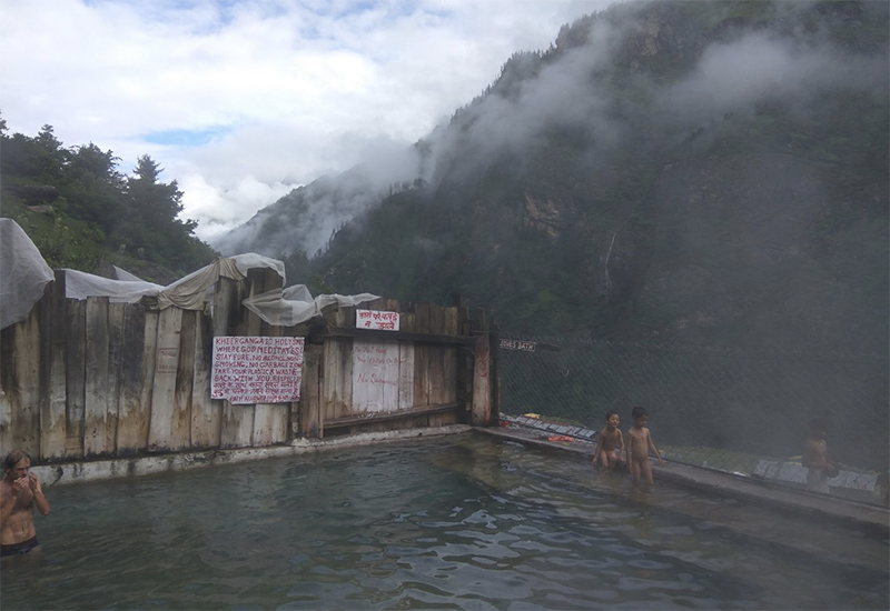 kheerganga trek