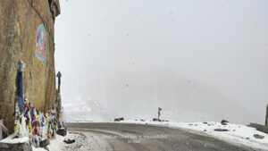snowfall at khardung la