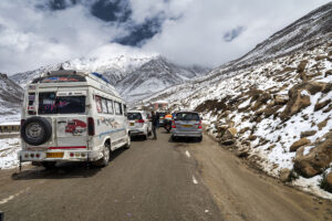 snowfall at khardung la
