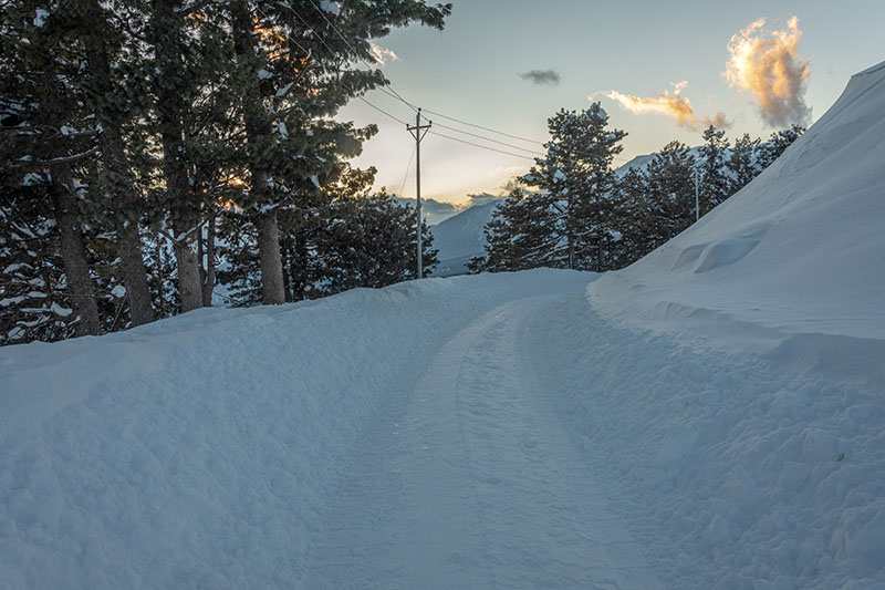 Snowfall Near Delhi - Where to find Snow near Delhi - Vargis Khan