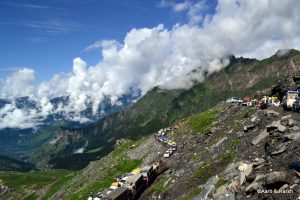 traffic jam at rohtang
