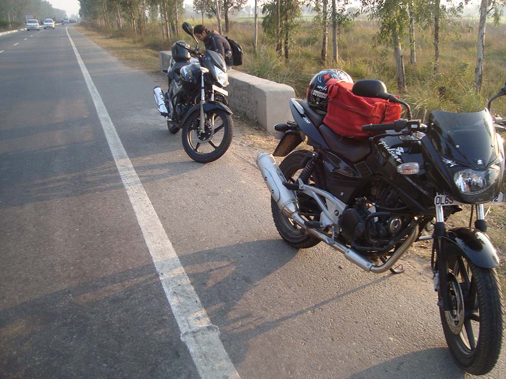 delhi to agra bike trip