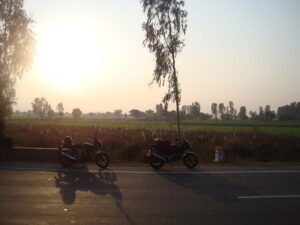 delhi to agra bike trip