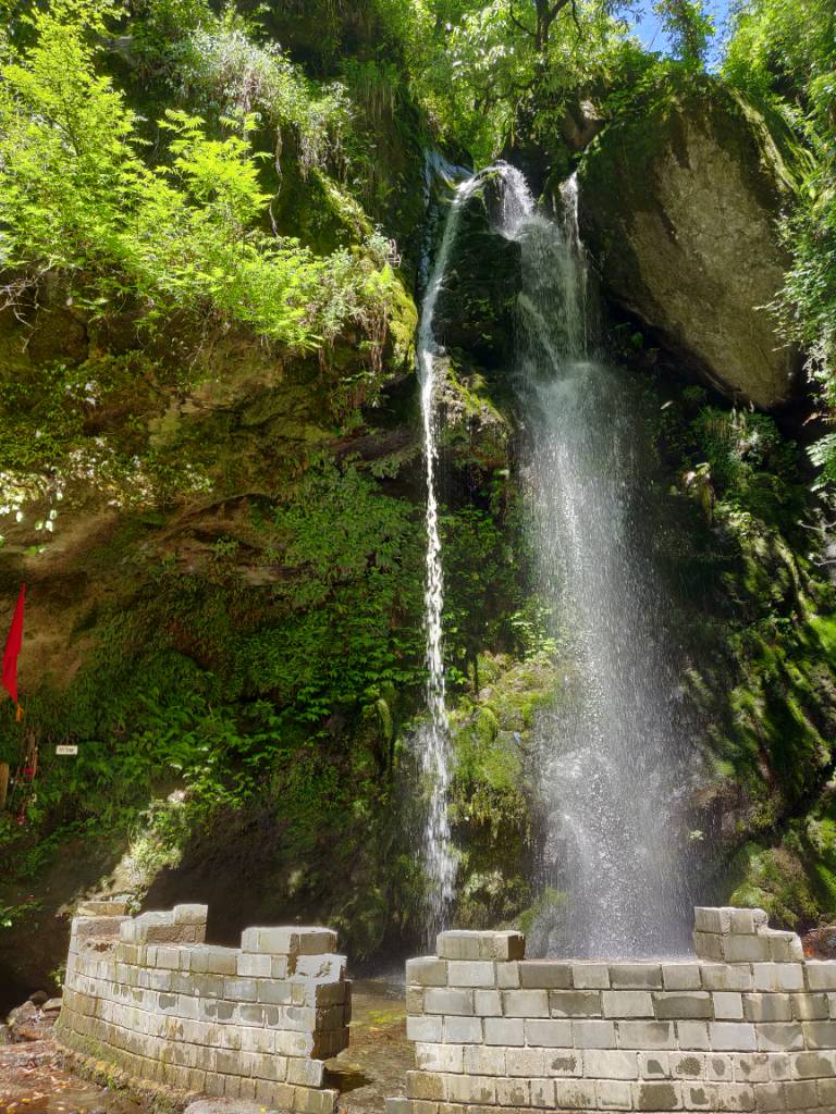 jibhi waterfall