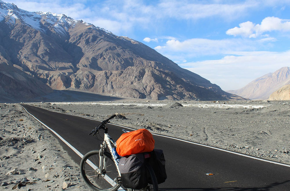 cycling from manali to leh