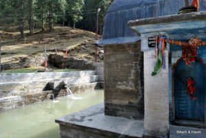 The Giri Ganga temple complex