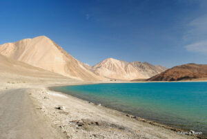 Pangong Lake to Leh