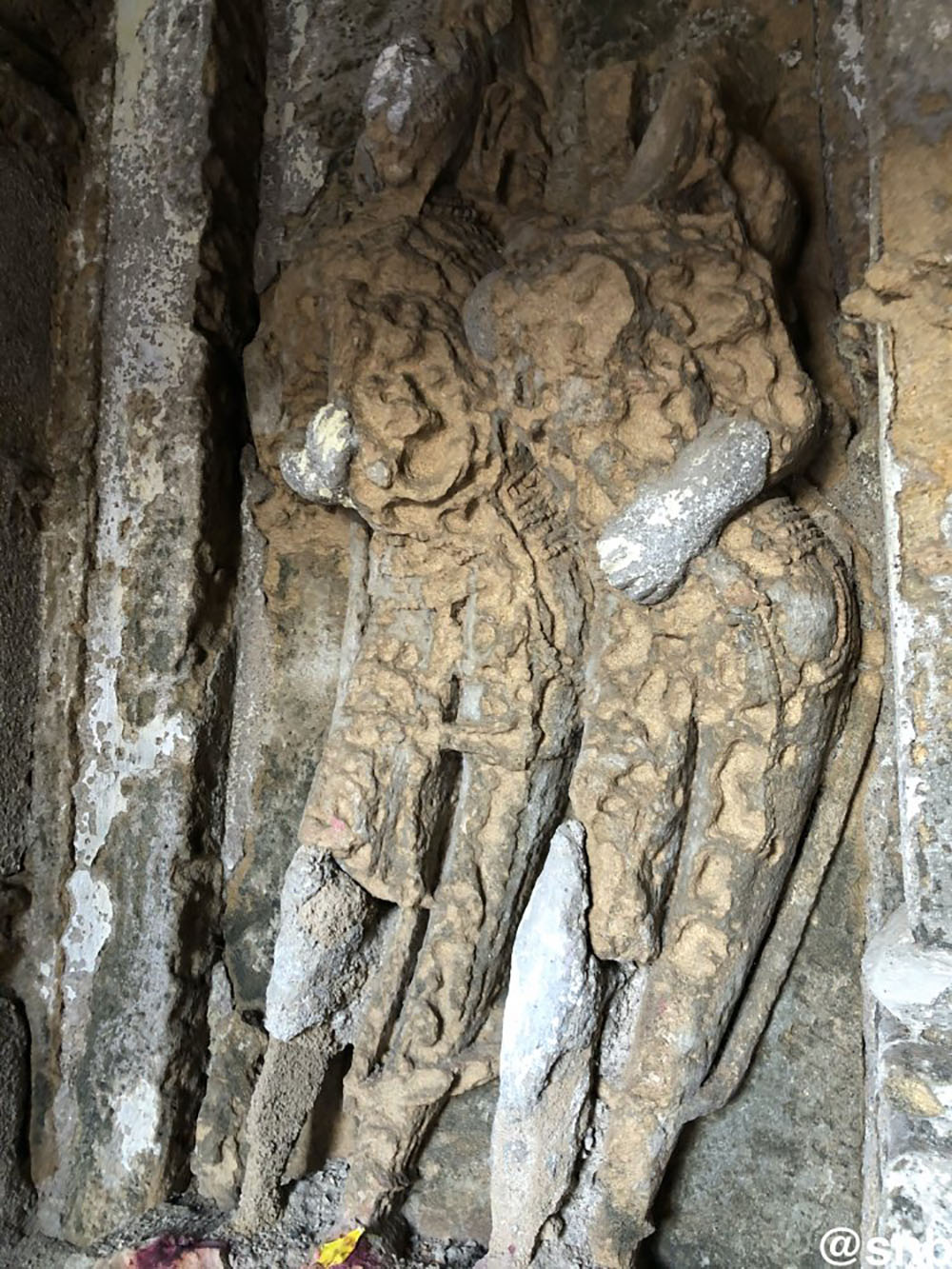 Sculptures on the column of Antarala