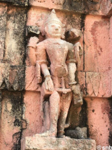 Sculptures on the outside wall of the temple