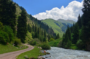 Altyn Arashan valley