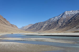 kargil to drang drung glacier