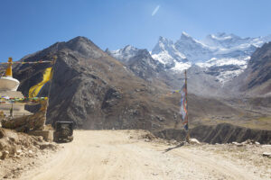 kargil to drang drung glacier
