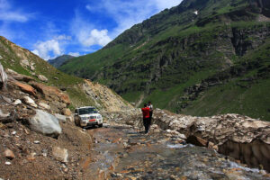 manali to chandratal lake