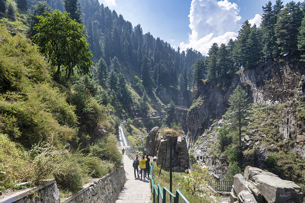 Srinagar to Aharbal Waterfall itinerary