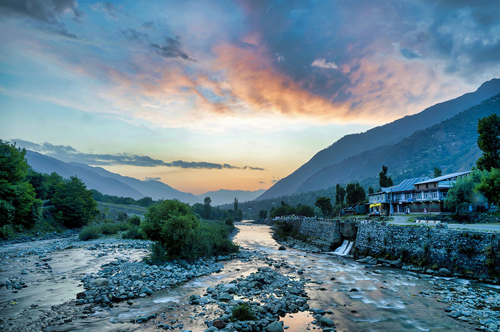 Srinagar to Kashmir Tourist Camp