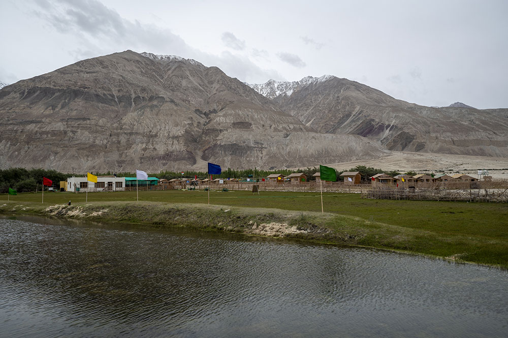 tashi huts sumur