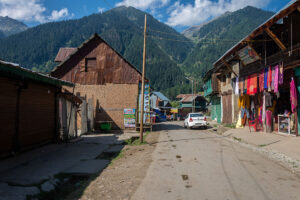 betaab valley and aru valley